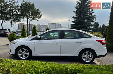 Седан Ford Focus 2012 в 