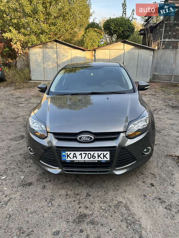 Седан Ford Focus 2013 в 