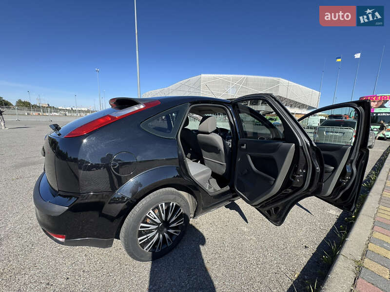 Хэтчбек Ford Focus 2007 в Львове