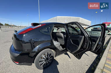 Хэтчбек Ford Focus 2007 в 