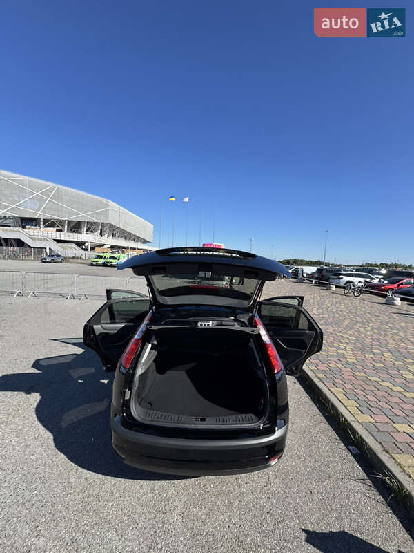 Хэтчбек Ford Focus 2007 в Львове