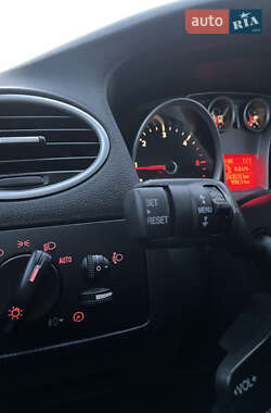 Хэтчбек Ford Focus 2008 в 