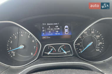 Седан Ford Focus 2017 в 
