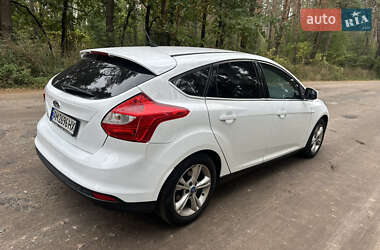 Хэтчбек Ford Focus 2012 в 