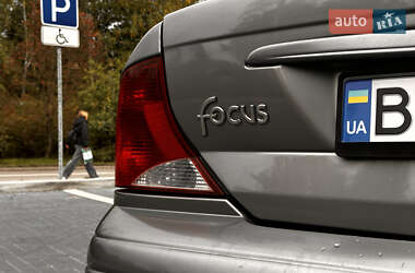 Седан Ford Focus 2003 в 