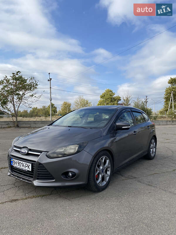 Хэтчбек Ford Focus 2013 в Николаеве