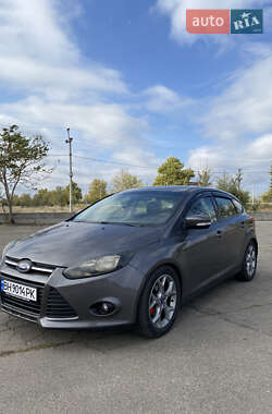 Хэтчбек Ford Focus 2013 в 