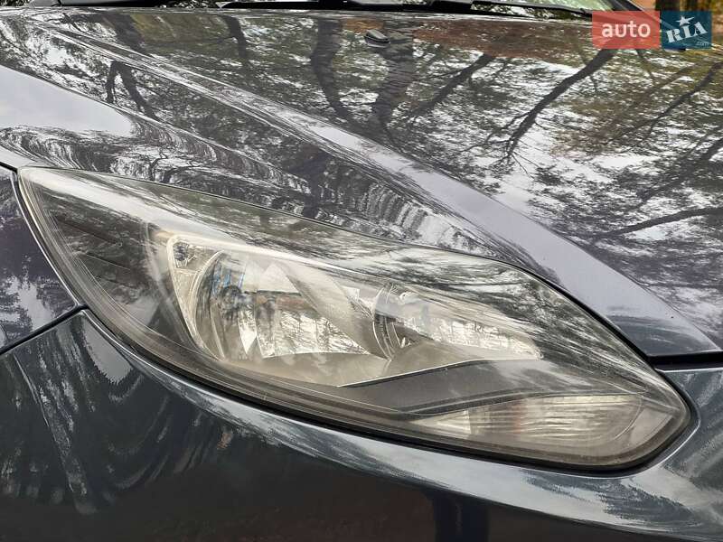 Седан Ford Focus 2013 в Охтирці