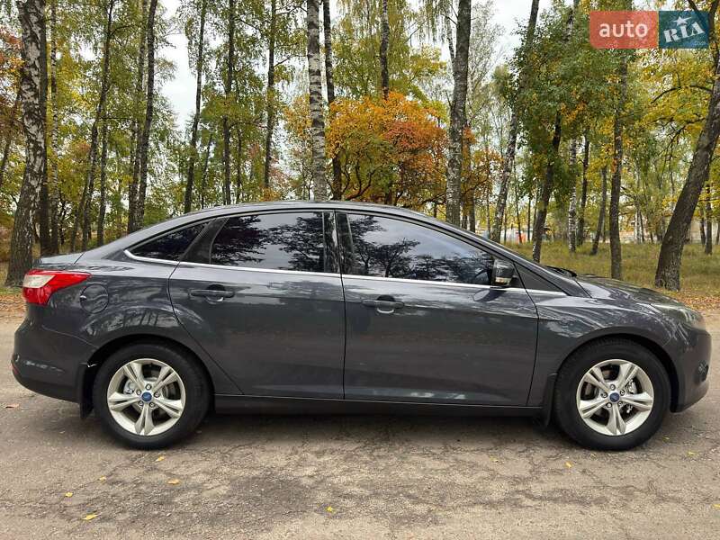 Седан Ford Focus 2013 в Охтирці