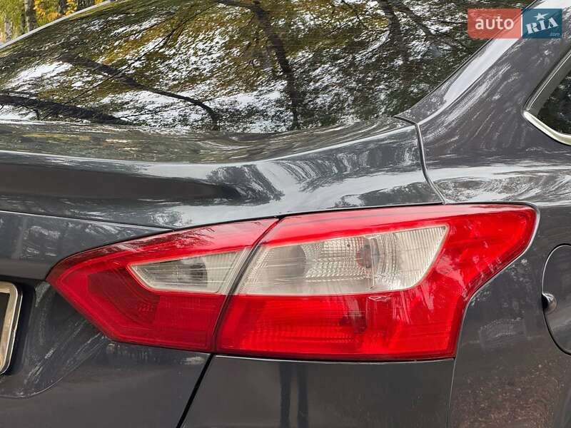Седан Ford Focus 2013 в Охтирці