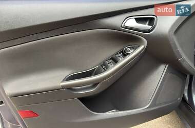 Седан Ford Focus 2013 в 