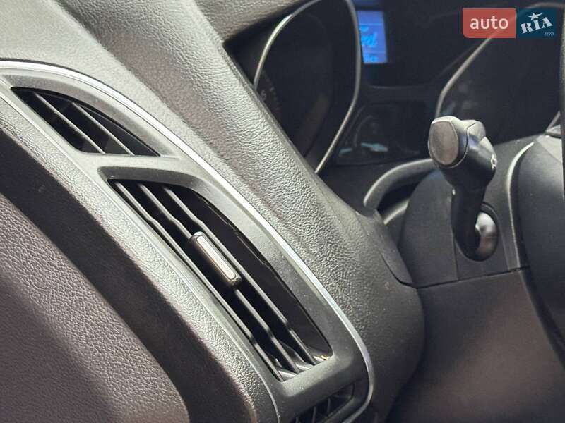 Седан Ford Focus 2013 в Охтирці