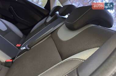 Седан Ford Focus 2013 в 