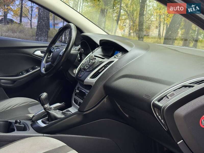 Седан Ford Focus 2013 в Охтирці