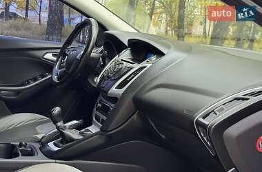 Седан Ford Focus 2013 в 
