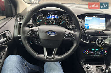 Седан Ford Focus 2017 в 