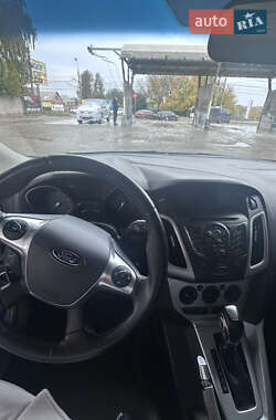 Седан Ford Focus 2013 в 