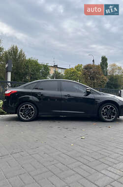 Седан Ford Focus 2013 в 