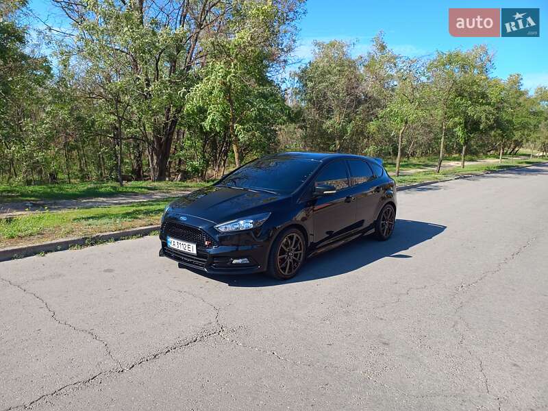 Хетчбек Ford Focus 2017 в Запоріжжі