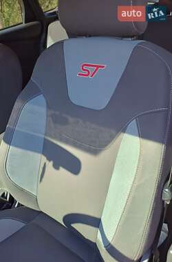 Хэтчбек Ford Focus 2017 в 