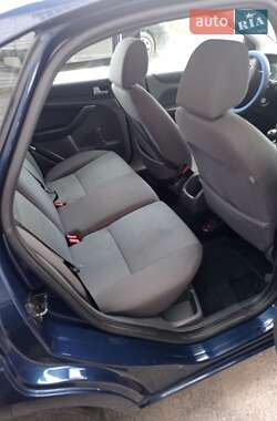 Хэтчбек Ford Focus 2006 в 