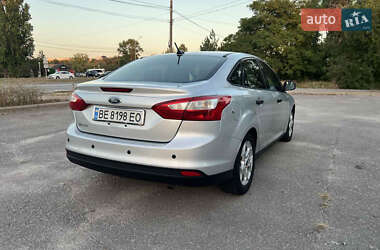 Седан Ford Focus 2012 в 