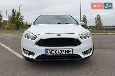 Седан Ford Focus 2015 в 