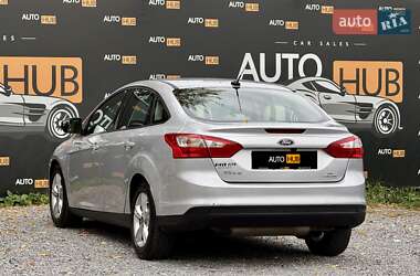 Седан Ford Focus 2013 в 
