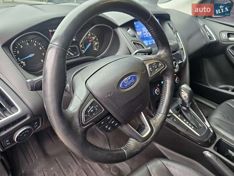 Седан Ford Focus 2016 в Киеве
