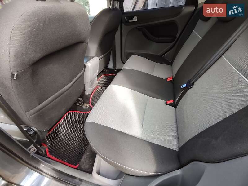 Универсал Ford Focus 2010 в Старом Самборе