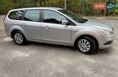 Универсал Ford Focus 2010 в 
