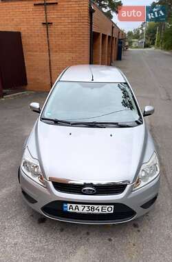 Универсал Ford Focus 2010 в 
