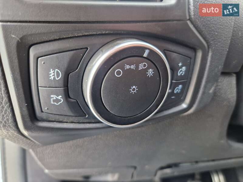 Хэтчбек Ford Focus 2017 в Днепре