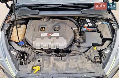 Хэтчбек Ford Focus 2017 в 