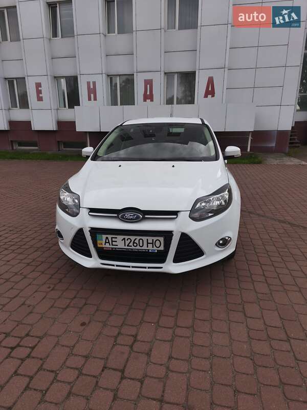 Хэтчбек Ford Focus 2014 в Каменском