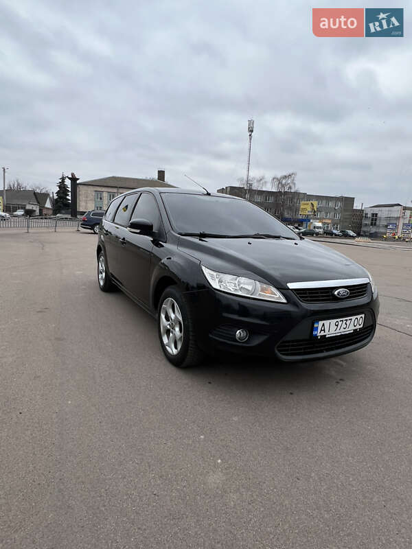 Универсал Ford Focus 2009 в Черняхове