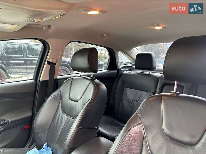 Седан Ford Focus 2015 в Львові