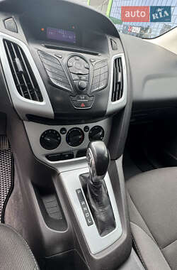 Седан Ford Focus 2011 в 