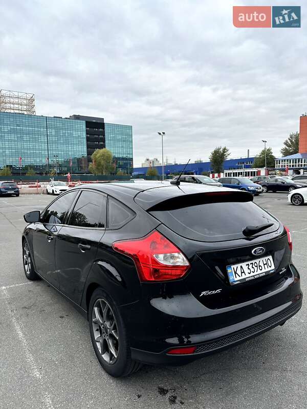 Хэтчбек Ford Focus 2013 в Киеве