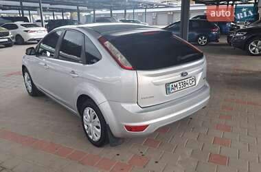 Хэтчбек Ford Focus 2011 в 