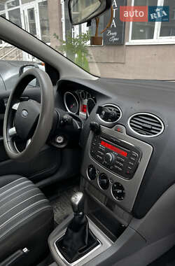 Универсал Ford Focus 2010 в 