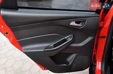 Седан Ford Focus 2014 в 