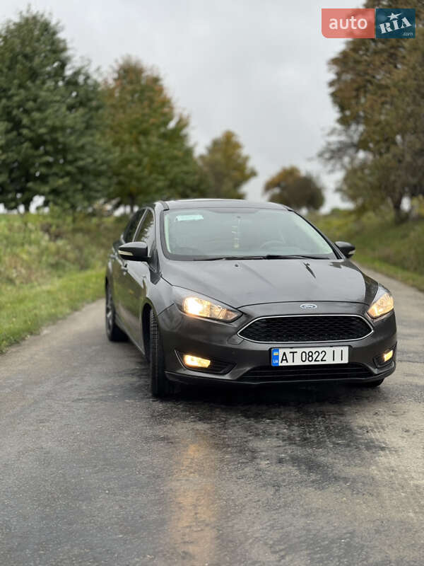 Седан Ford Focus 2017 в Тлумаче