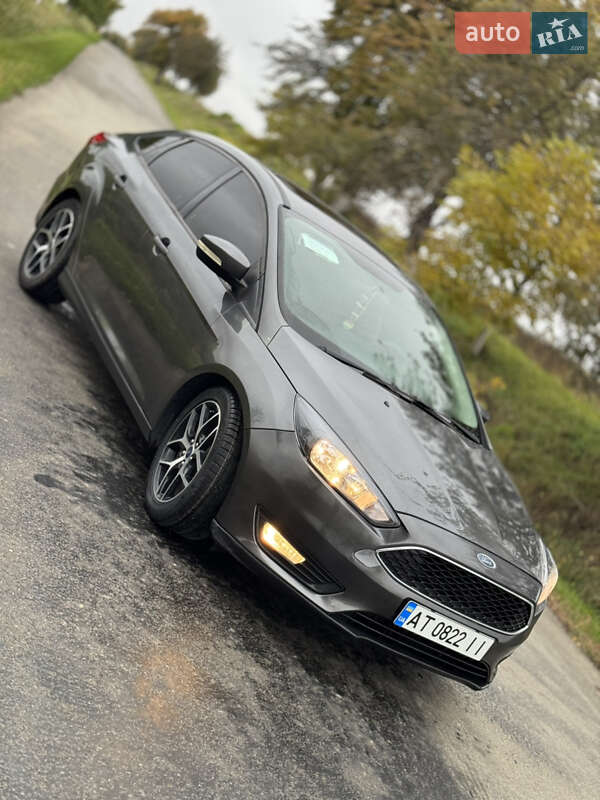 Седан Ford Focus 2017 в Тлумаче