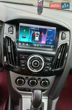 Седан Ford Focus 2014 в 