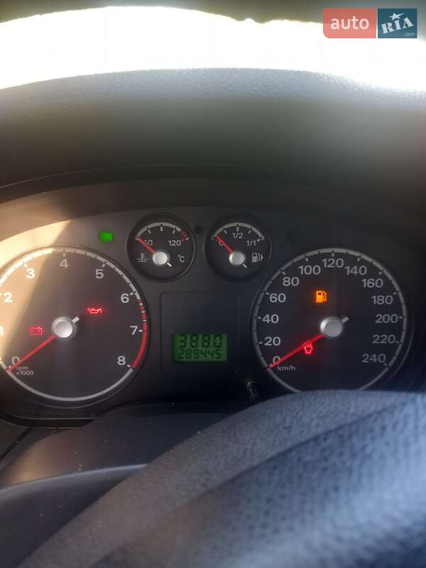 Седан Ford Focus 2005 в Ровно