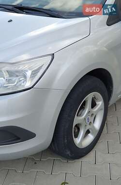 Универсал Ford Focus 2010 в 