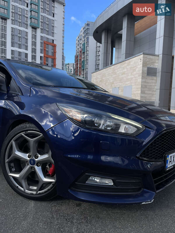 Хетчбек Ford Focus 2016 в Києві