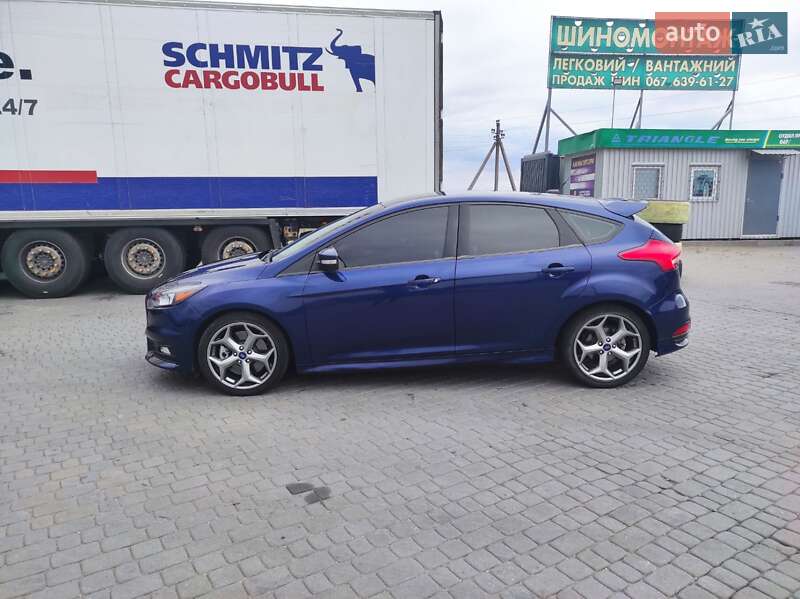 Хэтчбек Ford Focus 2017 в Днепре