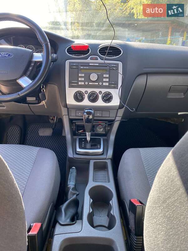 Хэтчбек Ford Focus 2005 в Житомире